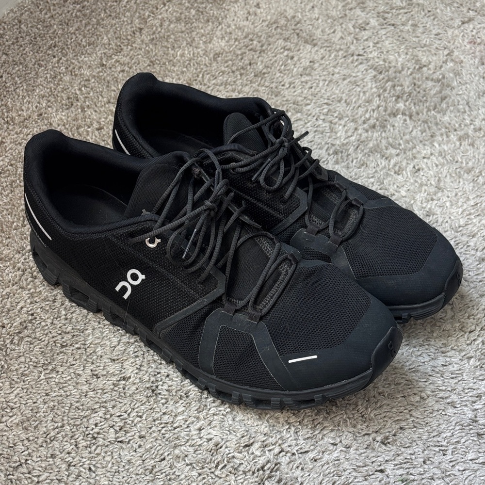 Men’s OnCloud Sneakers Size 14